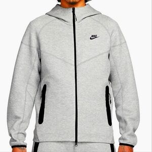 Nike Sportswear Tech Fleece WindrunnerMen's Full-Zip Hoodie